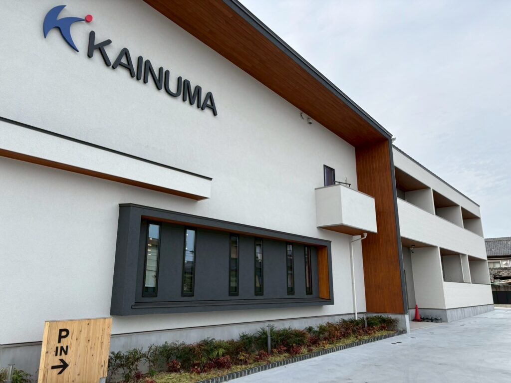 貝沼建設様｜港支店サッシ取り付け イメージ画像